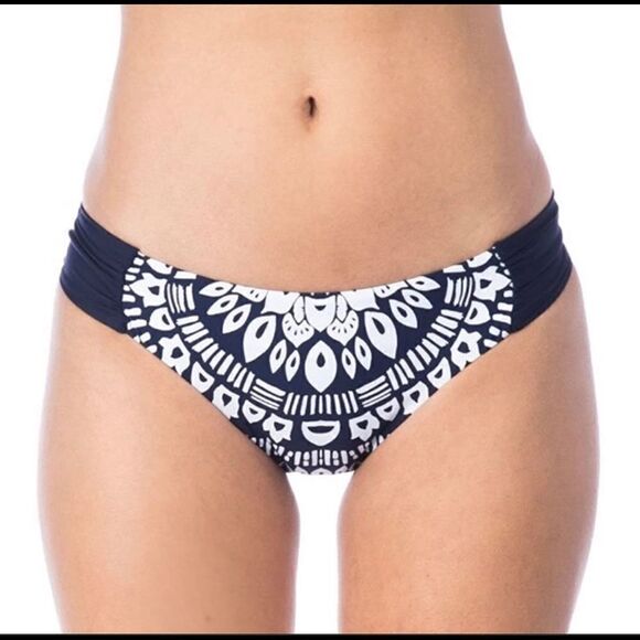 Trina Turk Tankini set. Retails $179. NWT - Picture 7 of 14